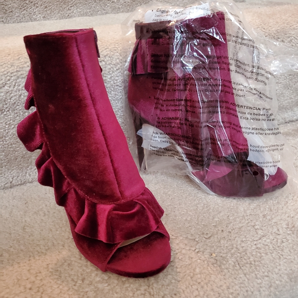 Shoedazzle Suede Wine Booties size 9
